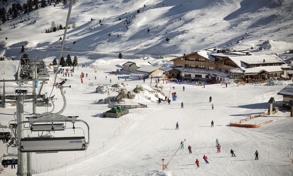 Passo Sella Dolomiti Mountain Resort Selva di Val Gardena Exterior foto